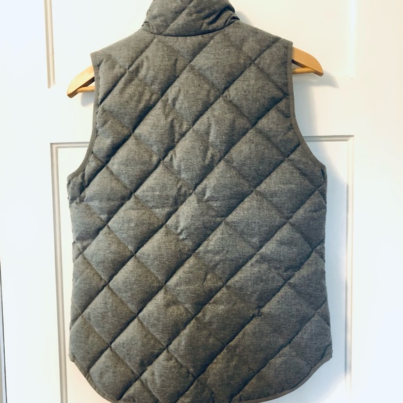 J.CREW Women's Excursion Flannel Quilted Down Gray Women's Puffer Vest, Size XS - Picture 3 of 7